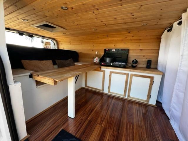 Campcar Maui Jeeps Suvs Hybrid Camper Van Rentals With Equipment And Travel Advice Кахулуи Экстерьер фото